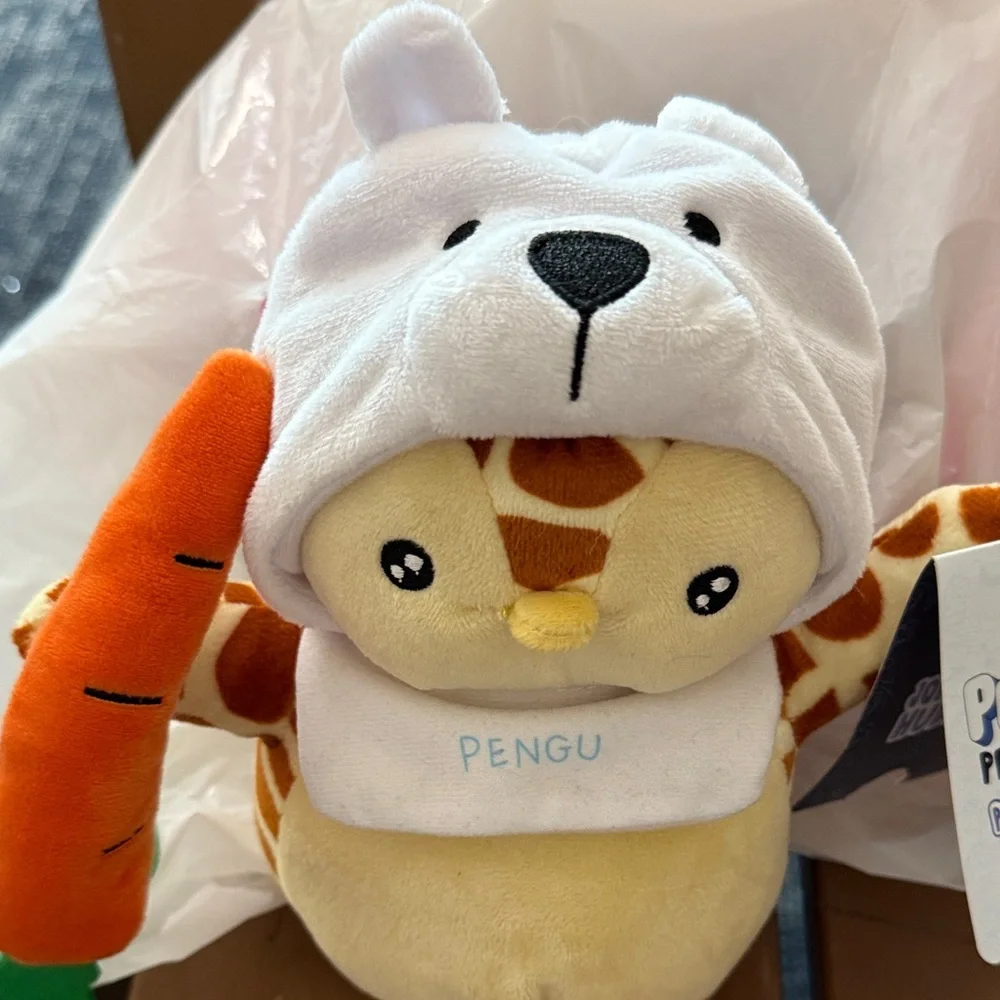 Original Penguin Giraffe Plush Toy in Polar Bear Hoodie PENGU NWT